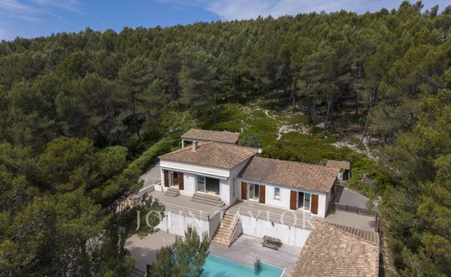 House in Roquefort-la-Bedoule, Provence-Alpes-Côte d'Azur, France 1