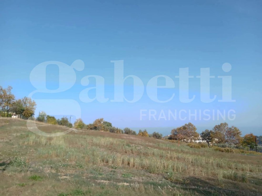 Land in Tortoreto, Abruzzo, Italy 1 - 17838873