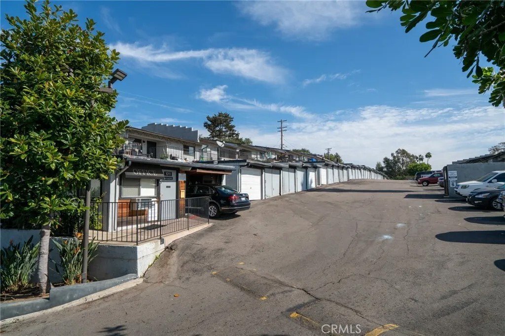 Vista, California, United States 4 - 16734171