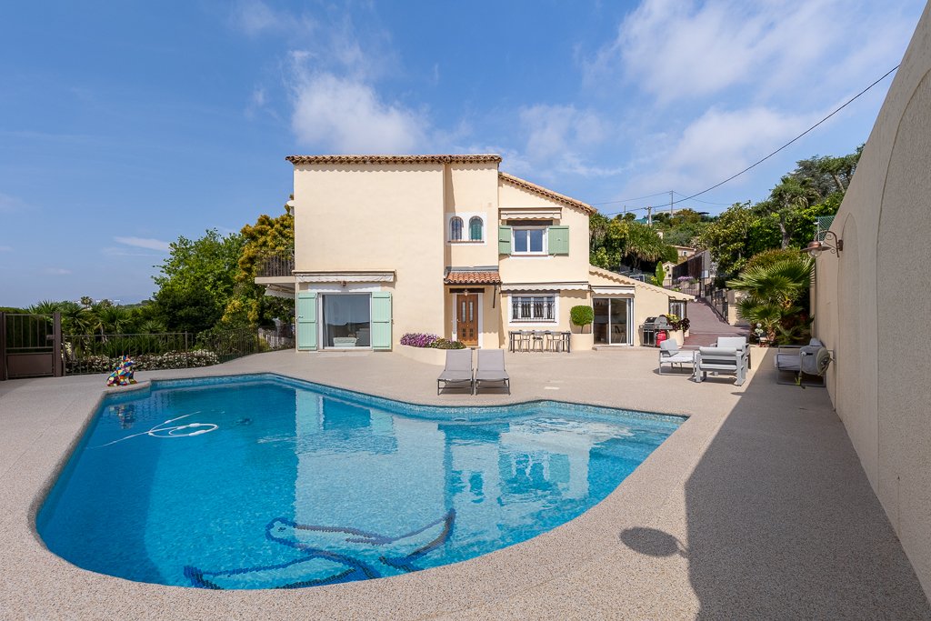 House in Val Fleuri-Les Gros Buaux, Cagnes-sur-Mer, France 1 - 17839904