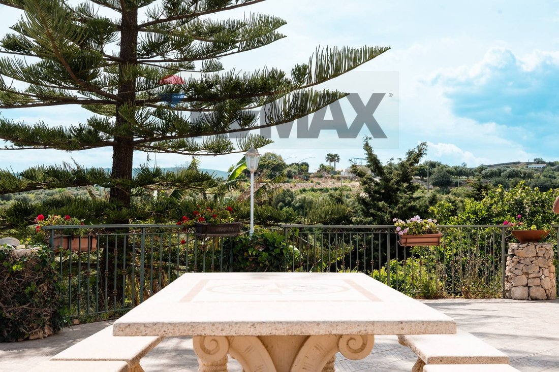 Villa in Solarino, Sicily, Italy 4 - 17699620