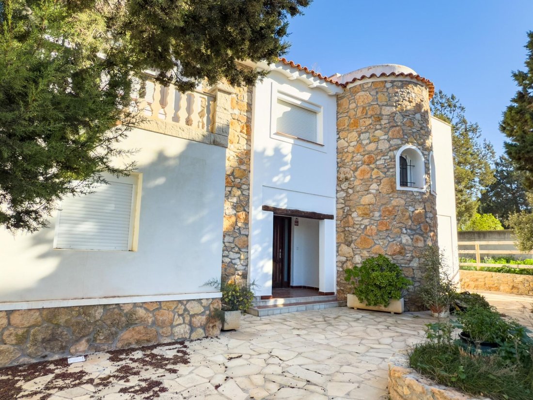 Chalet in Sant Josep de sa Talaia, Balearic Islands, Spain 1 - 17840102