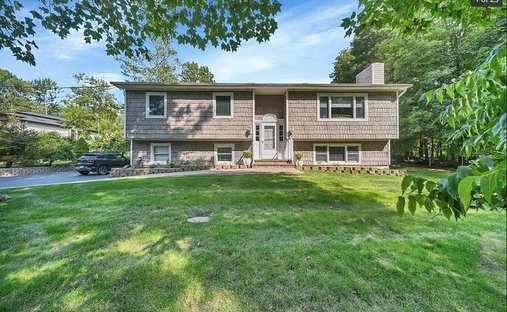 House in Woodbury, New York, United States 1
