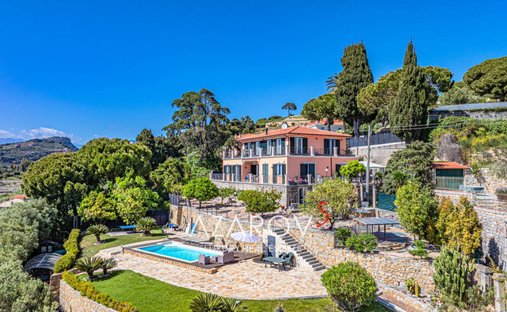 Villa a Bordighera, Liguria, Italia 1