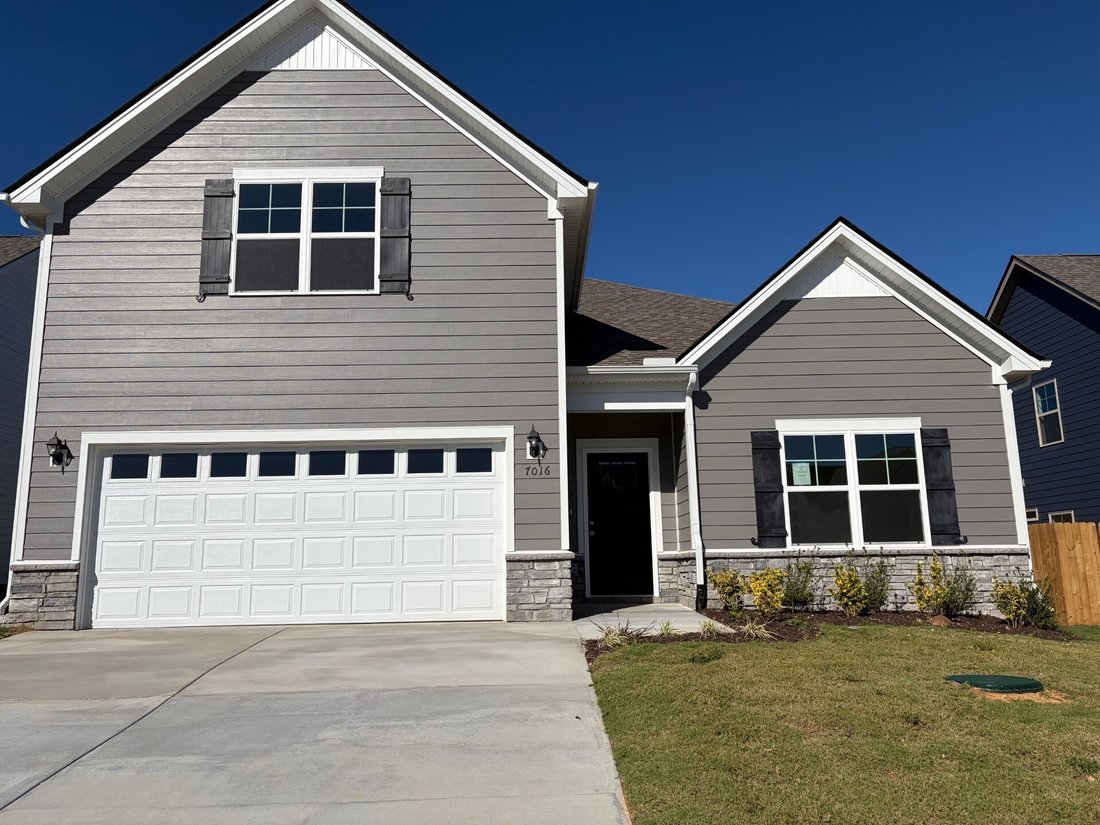 House in Bon Aqua, Tennessee, United States 1 - 17838998