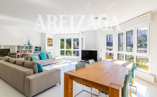 Apartment in Mendebaldea, Donostia-San Sebastian, Spain 1