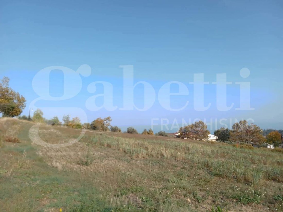 Land in Tortoreto, Abruzzo, Italy 4 - 17838873