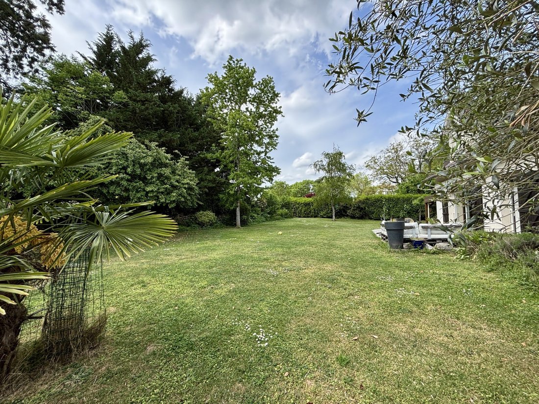 Villa in Poitiers, Nouvelle-Aquitaine, France 4 - 17840866