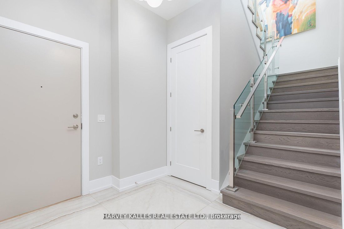 Condo in Toronto, Ontario, Canada 4 - 17840791