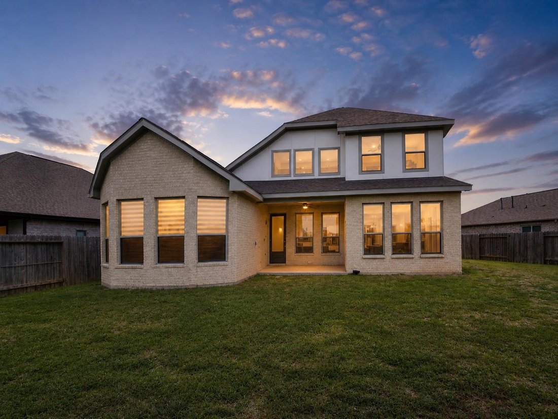 House in Richmond, Texas, United States 2 - 17839490