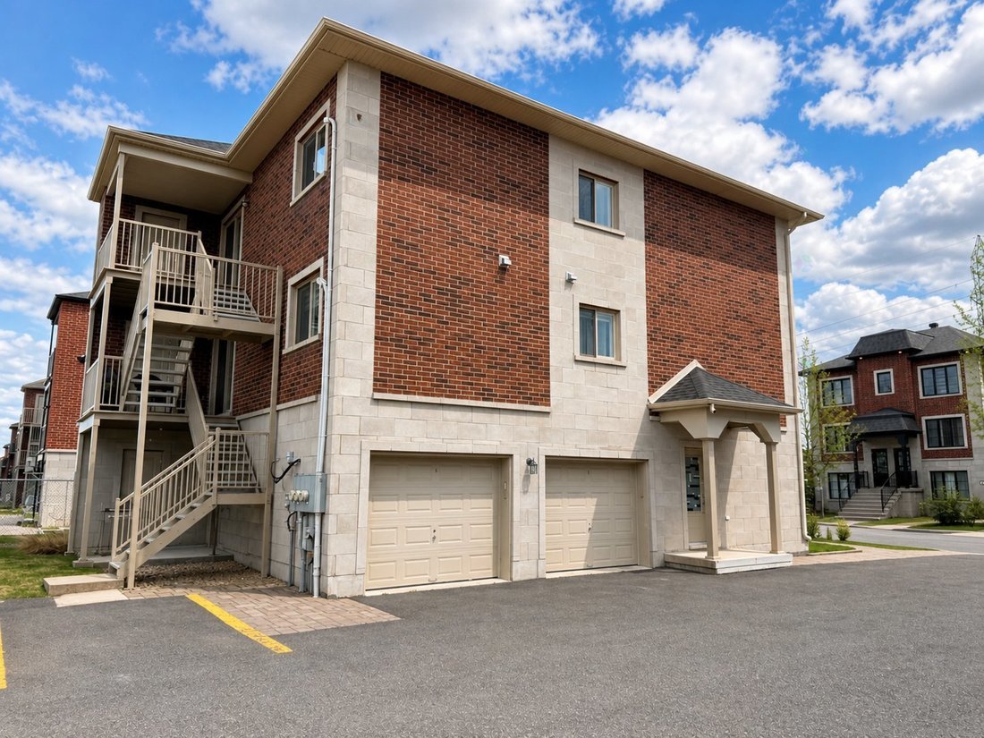 House in Laval, Quebec, Canada 2 - 17839826