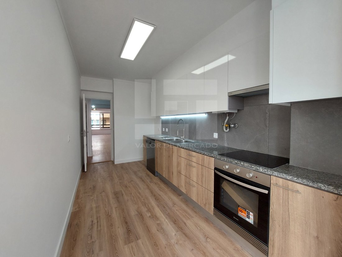 Apartment in Sao Domingos de Benfica, Lisbon, Portugal 1 - 17840141