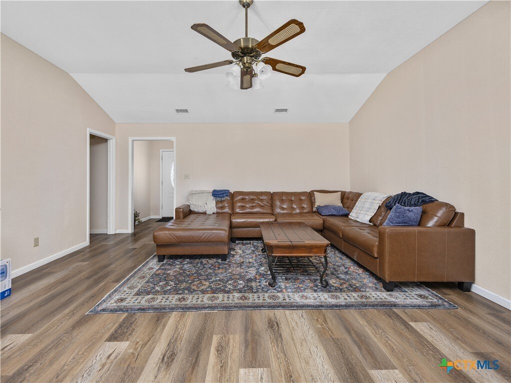 House in Lockhart, Texas, United States 3 - 17838432