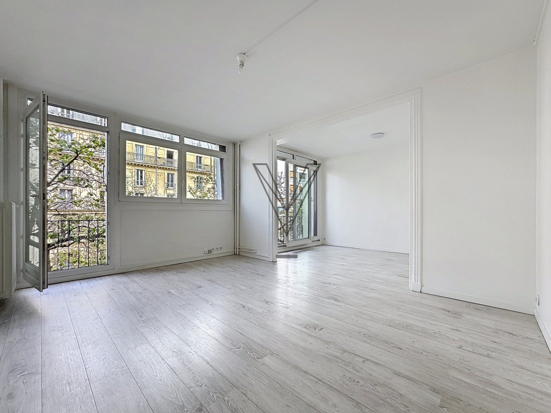 Apartment in Grange Aux Belles-Terrage, Paris 10e Arrondissement, Paris 2 - 17839391