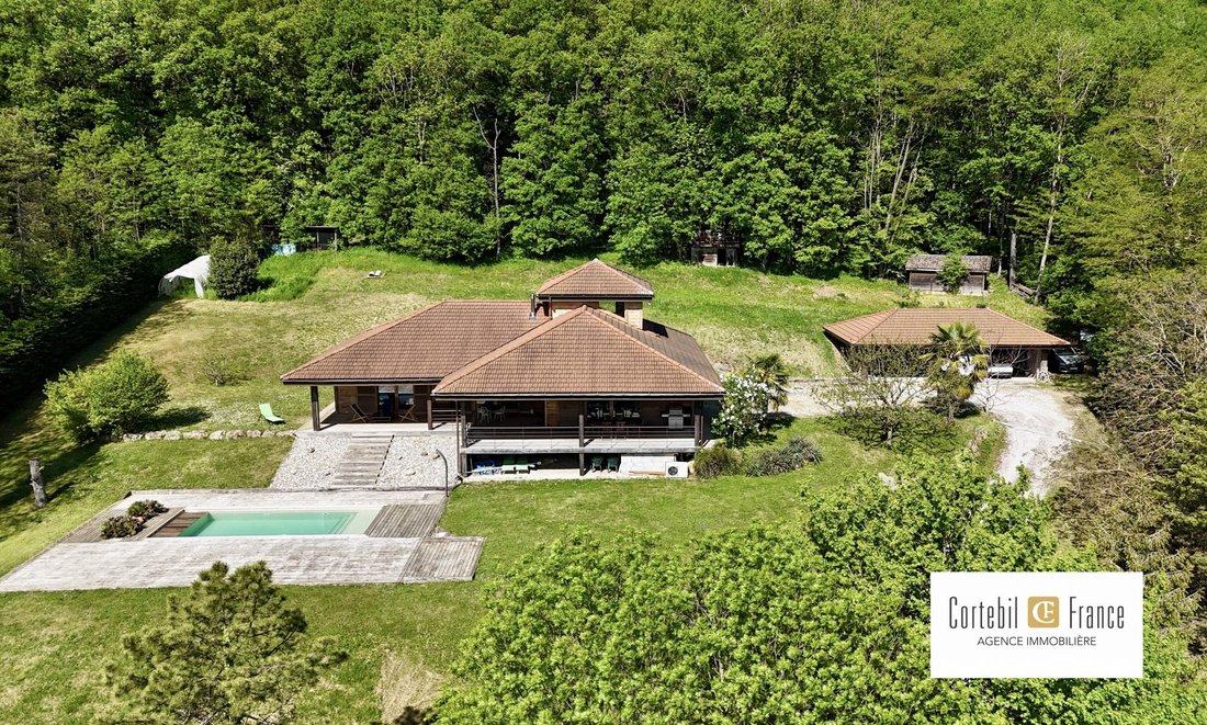 Villa in Chaumont, Auvergne-Rhône-Alpes, France 2 - 17840887
