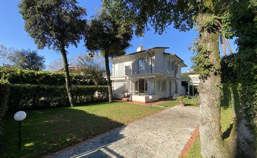 Center, Forte dei Marmi, Tuscany 1
