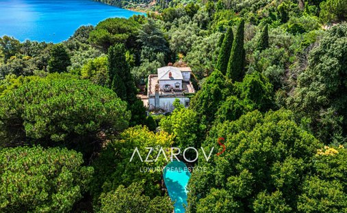 Villa in Castel Gandolfo, Lazio, Italy 1