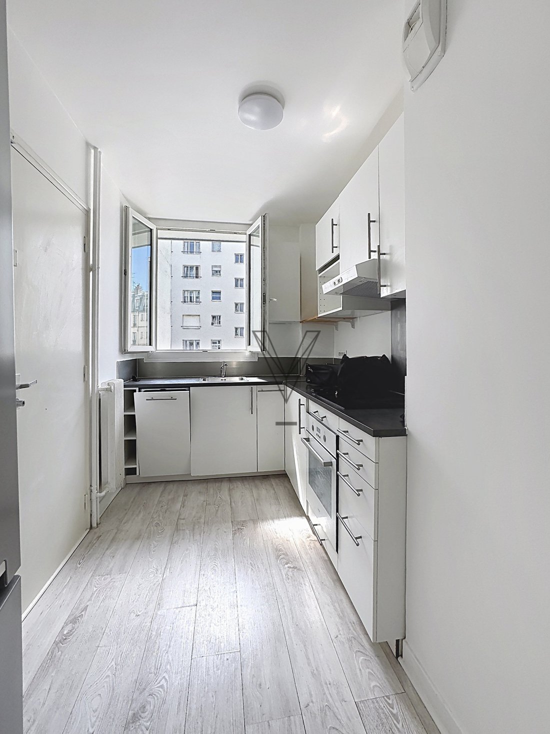 Apartment in Grange Aux Belles-Terrage, Paris 10e Arrondissement, Paris 4 - 17839391