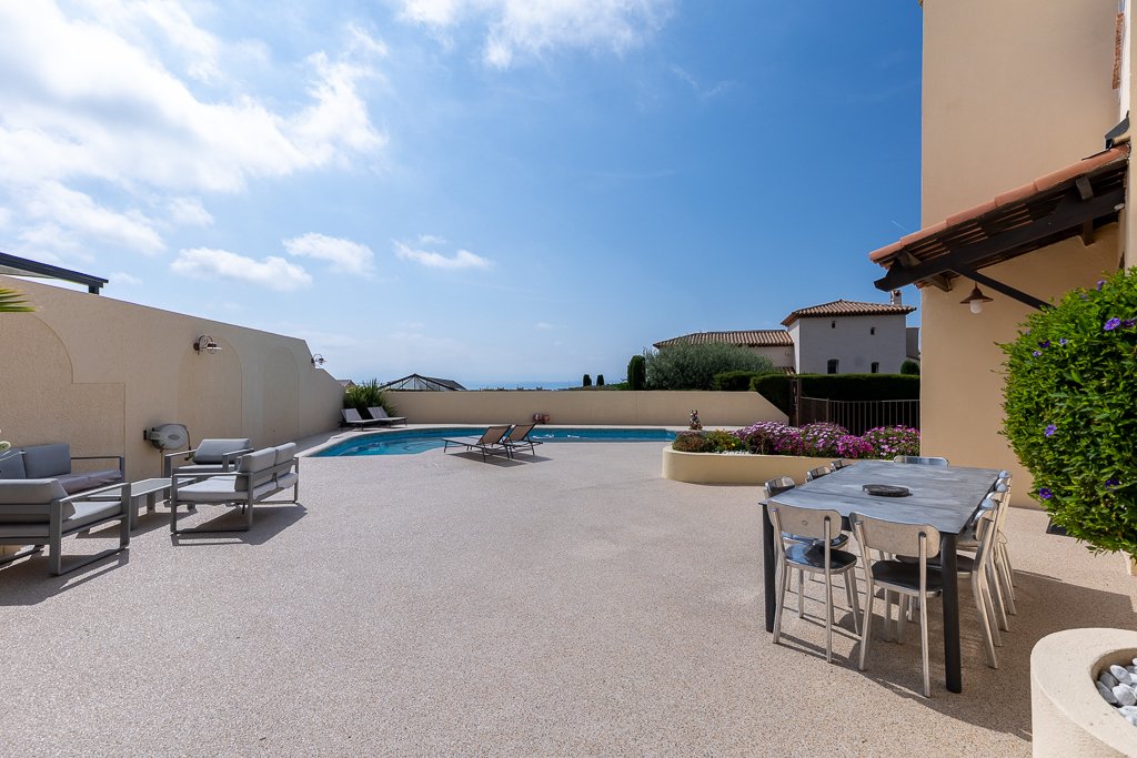 House in Val Fleuri-Les Gros Buaux, Cagnes-sur-Mer, France 3 - 17839904