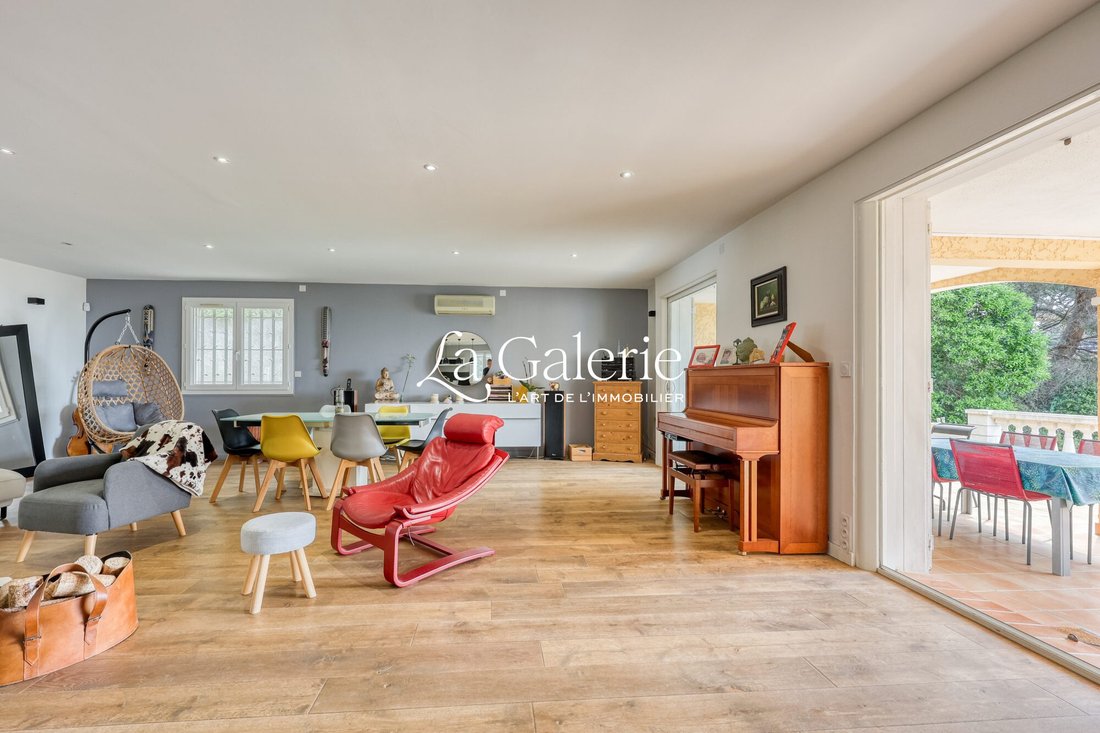 Villa in Hyeres, Provence-Alpes-Côte d'Azur, France 4 - 17815633