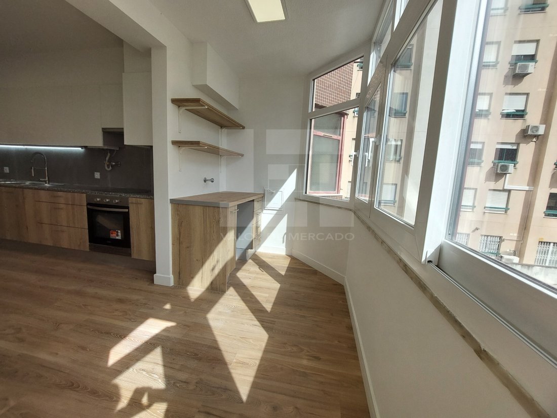 Apartment in Sao Domingos de Benfica, Lisbon, Portugal 2 - 17840141