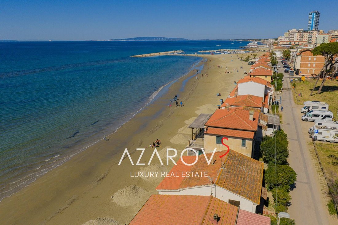 Villa in Center, Follonica, Tuscany 2 - 17727830