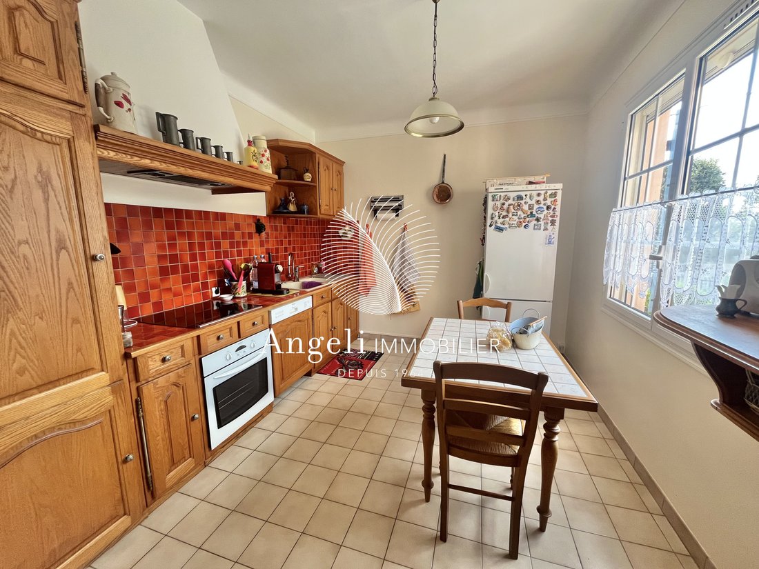 Villa in Frejus, Provence-Alpes-Côte d'Azur, France 5 - 17839615
