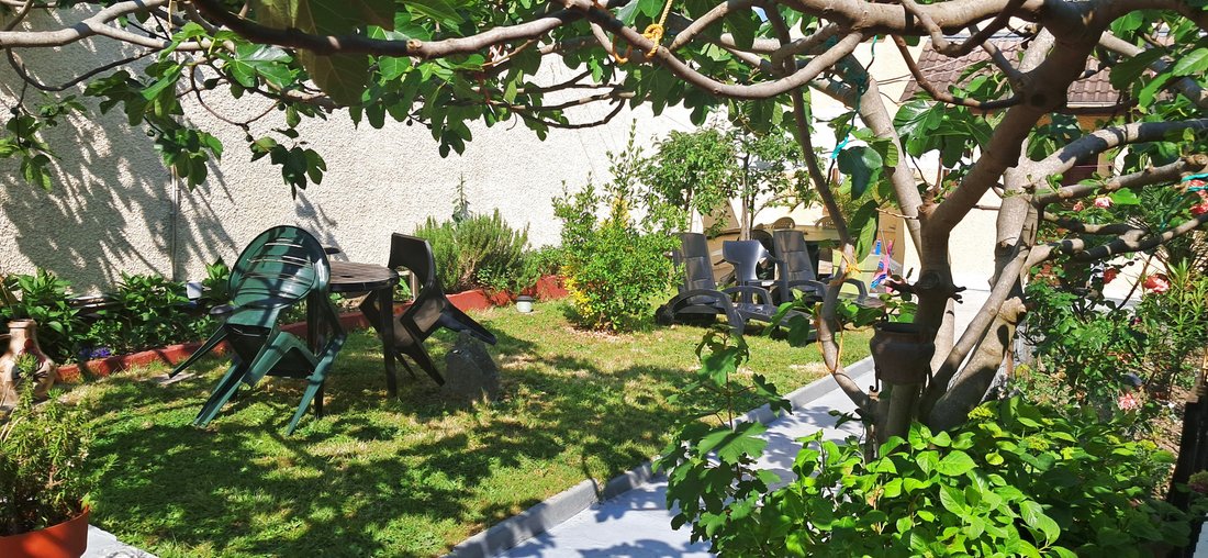 House in Arrondissement of Bobigny, Ile-de-France, France 2 - 15959810