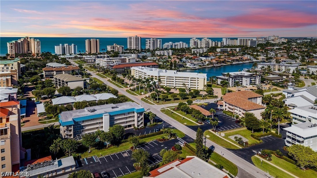 Condo in Marco Island, Florida, United States 2 - 16870212