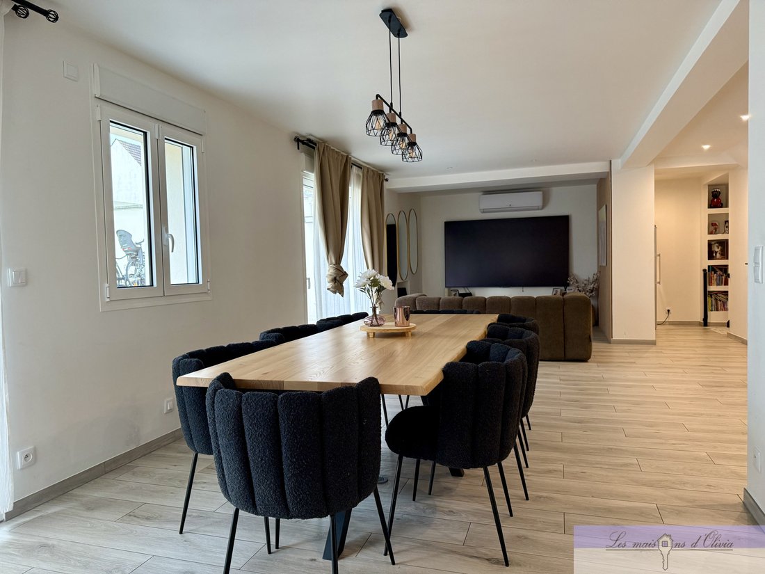 House in Sucy-en-Brie, Ile-de-France, France 2 - 17839193