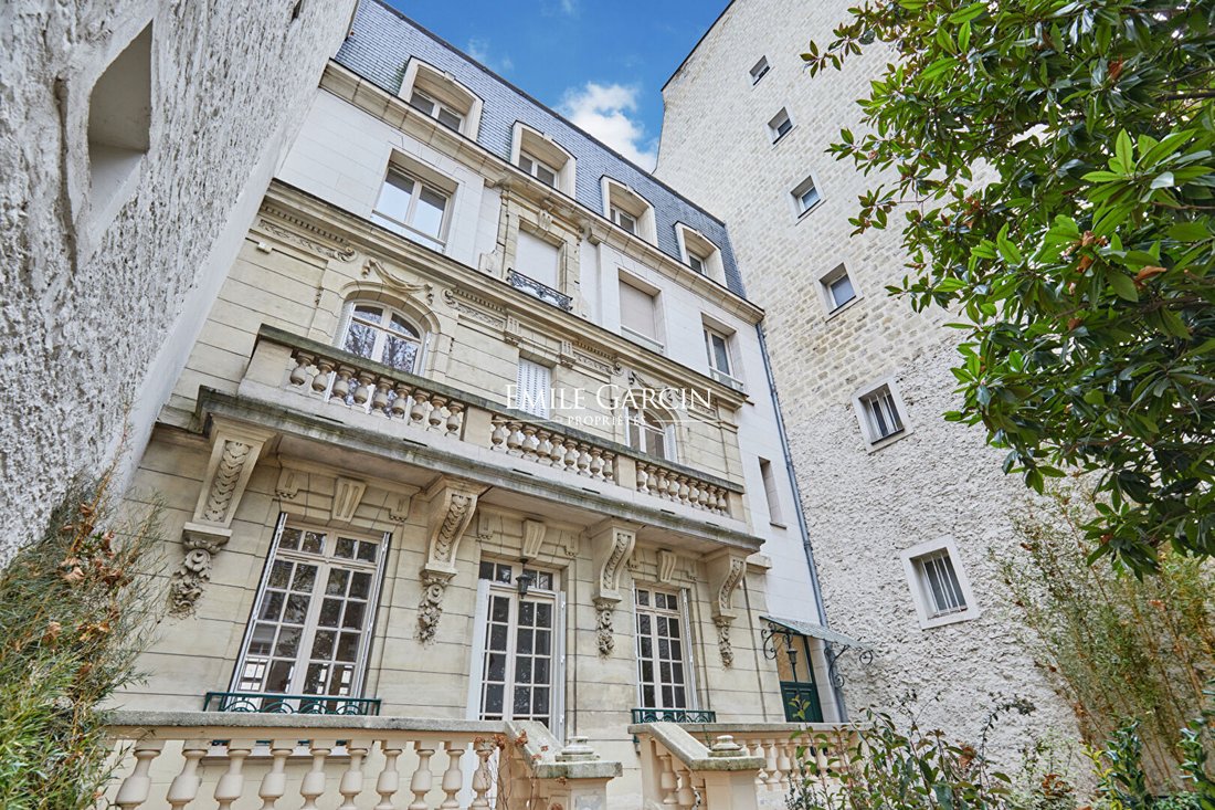 Villa in La Plaine des Sablons, Neuilly-sur-Seine, France 2 - 17840021