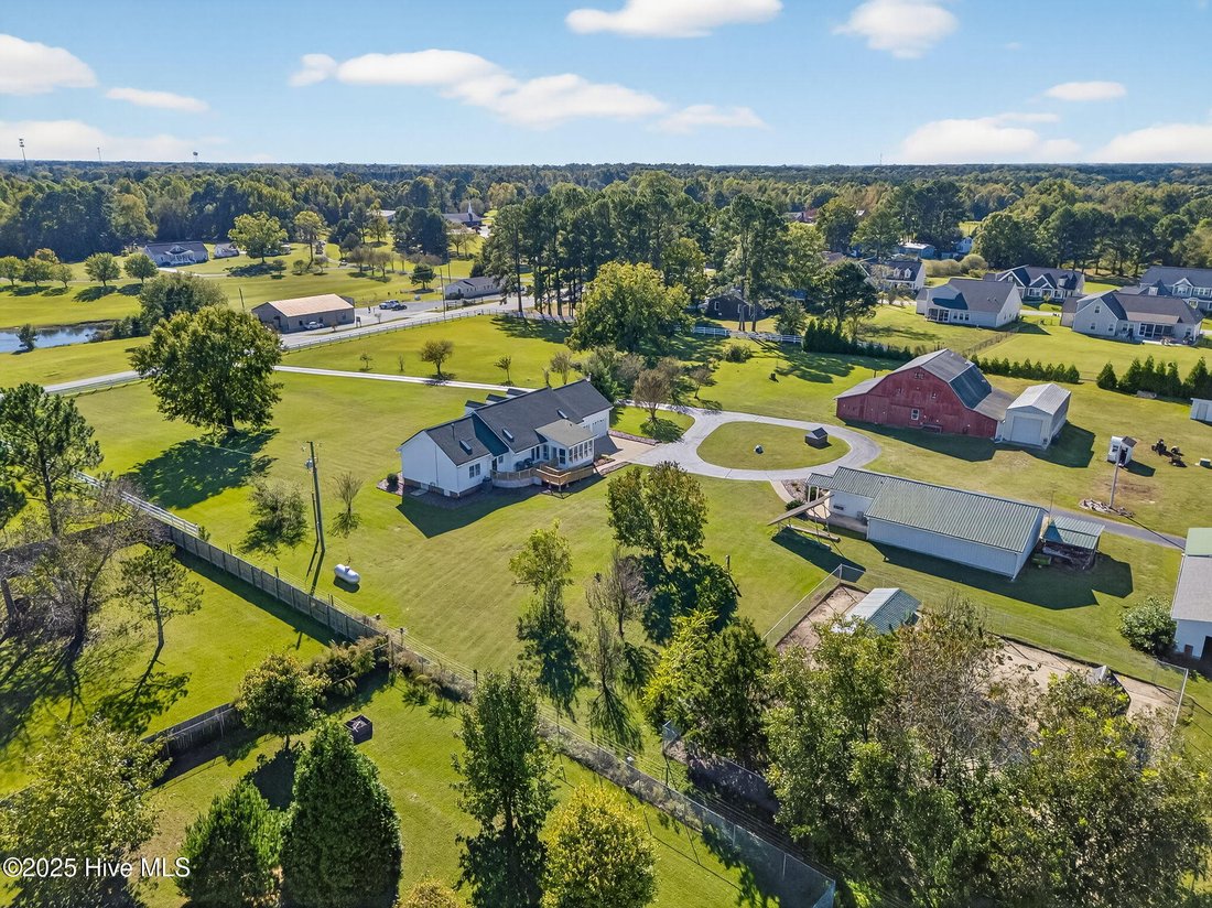 House in Benson, North Carolina, United States 2 - 17839094