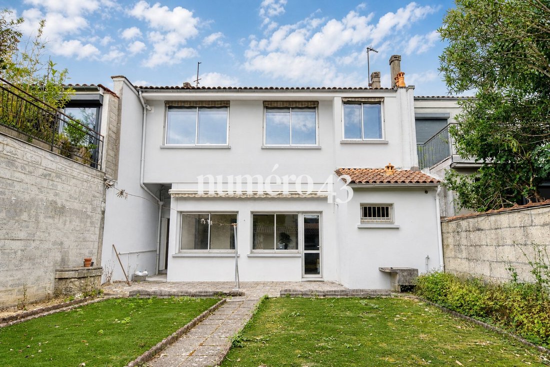 House in Centre-Ermitage, Le Bouscat, France 2 - 17635036