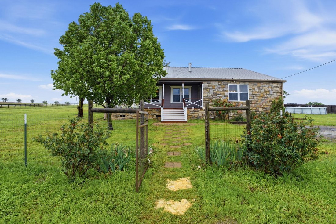 House in Beyersville, Texas, United States 2 - 17838995