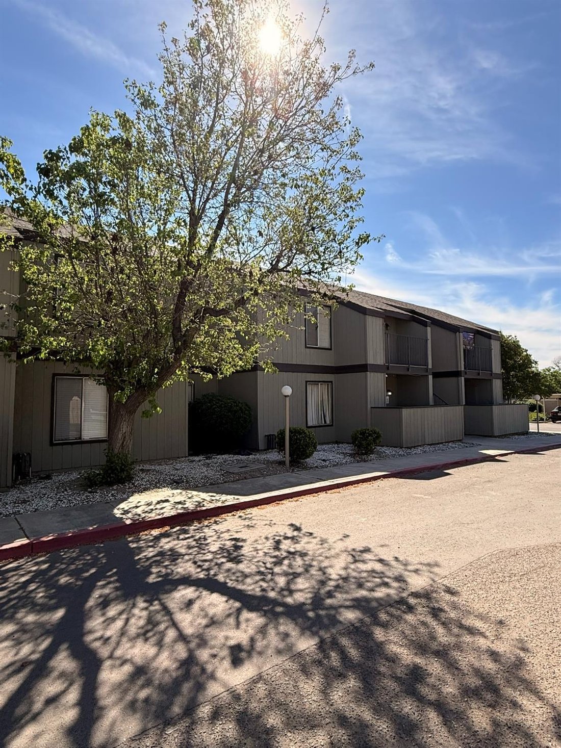 Coalinga, California, United States 2 - 17838129