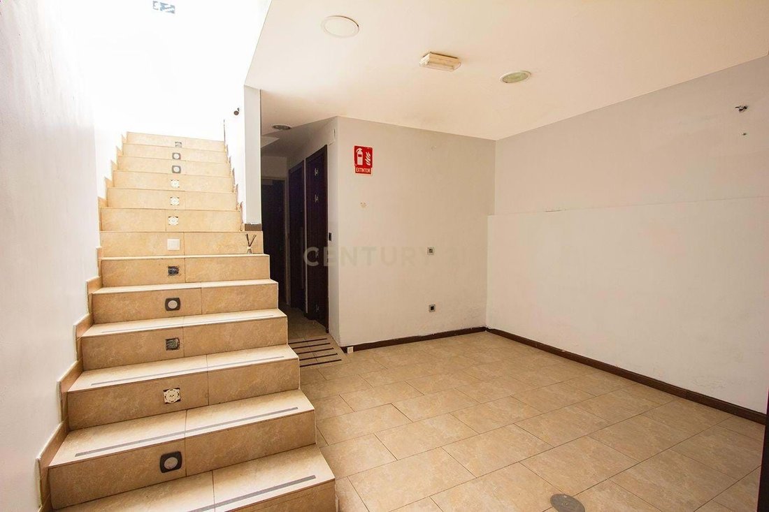 Majadahonda, Comunidad de Madrid, Spain 4 - 14806984