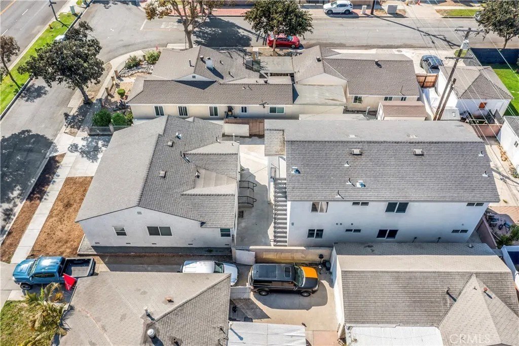 Lakewood, California, United States 4 - 17839179