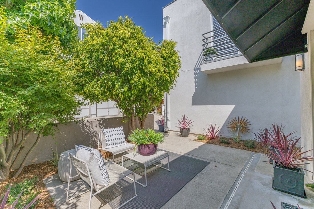 Condo in Los Angeles, California, United States 5 - 17841049