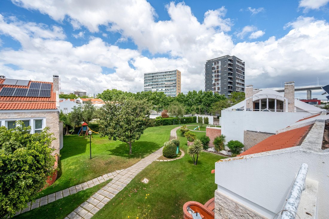 Villa in Parque das Nacoes, Lisbon, Portugal 1 - 16635305