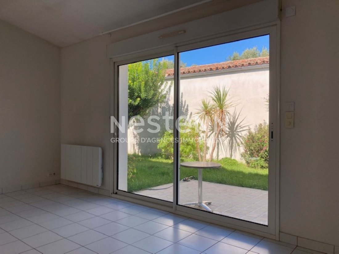 House in Saint-Martin-de-Ré, Nouvelle-Aquitaine, France 4 - 12307946