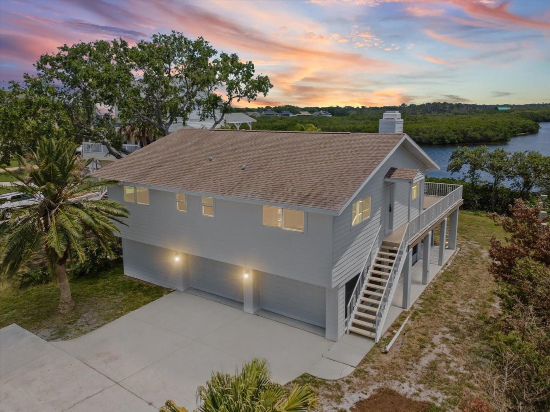 House in Tarpon Springs, Florida, United States 1 - 17838757