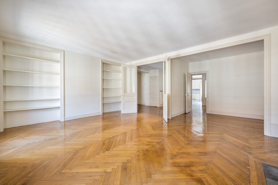 Apartment in Tête d'Or-Foch-Vitton, Lyon 6e Arrondissement, Lyon 4 - 17840883