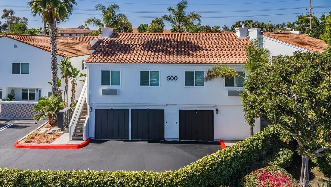 Encinitas, California, United States 2 - 17839261