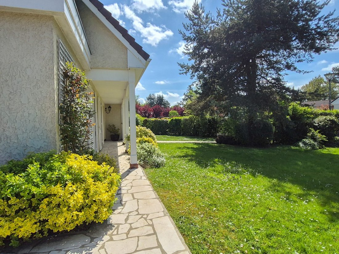 House in Gif-sur-Yvette, Ile-de-France, France 4 - 17839533