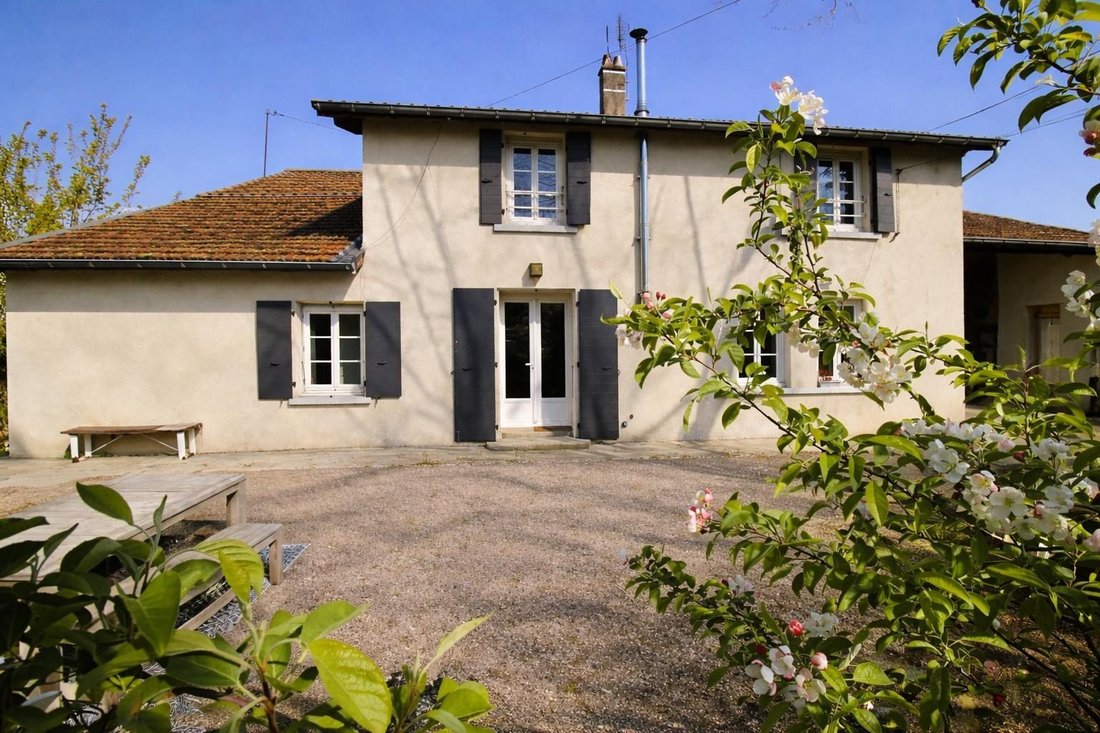 House in Thil, Auvergne-Rhône-Alpes, France 1 - 17839228
