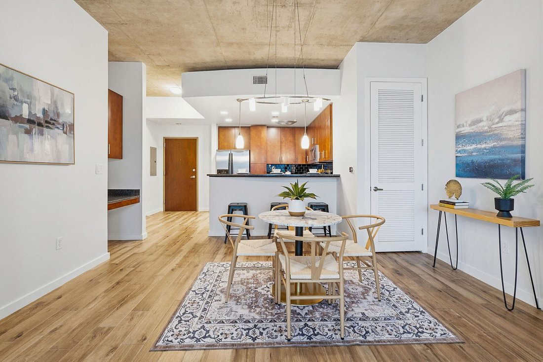 Condo in Austin, Texas, United States 5 - 17838945