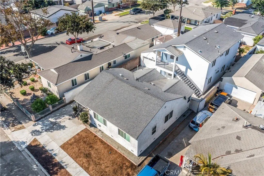 Lakewood, California, United States 3 - 17839179