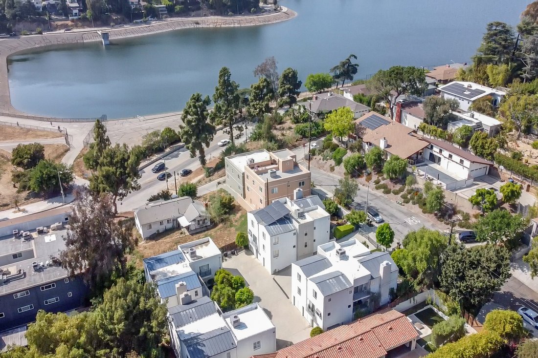 Condo in Los Angeles, California, United States 2 - 17841049