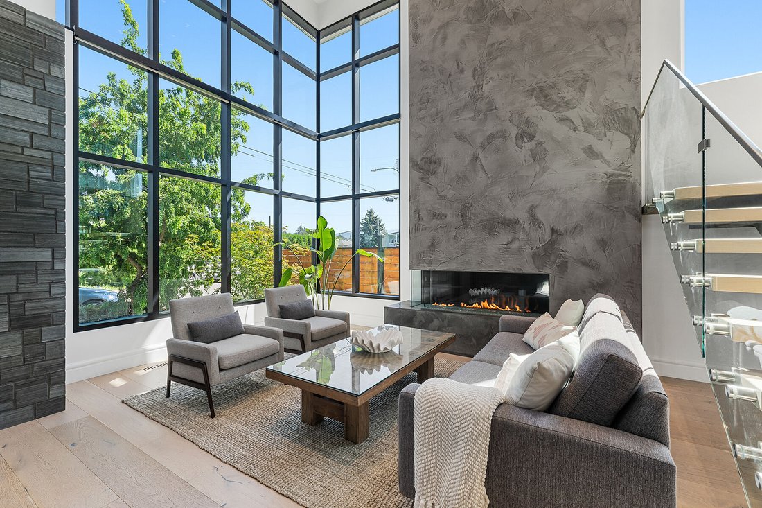 House in Kelowna, British Columbia, Canada 1 - 17839612