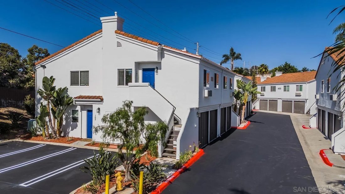 Encinitas, California, United States 3 - 17839261